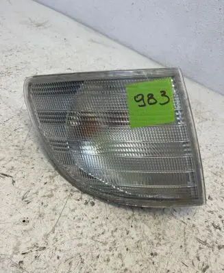 Mercedes-Benz Vito Viano W638 Front indicator light