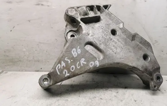 Volkswagen PASSAT B6 Engine mounting bracket 03L199207