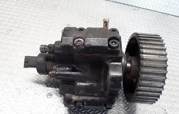 Alfa Romeo 156 Fuel injection high pressure pump 0445010006