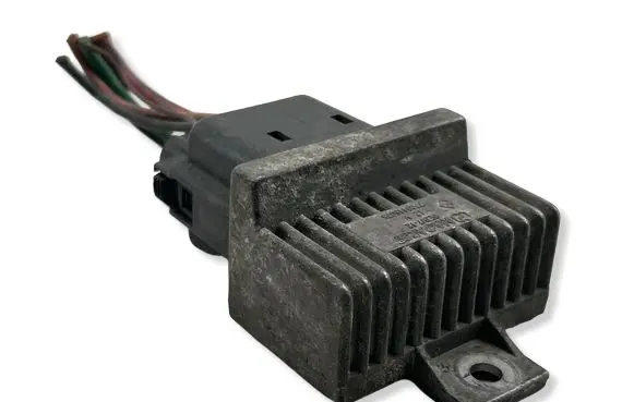 Renault Megane II Glow plug pre-heat relay 7700115078