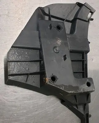 Front bumper mounting bracket