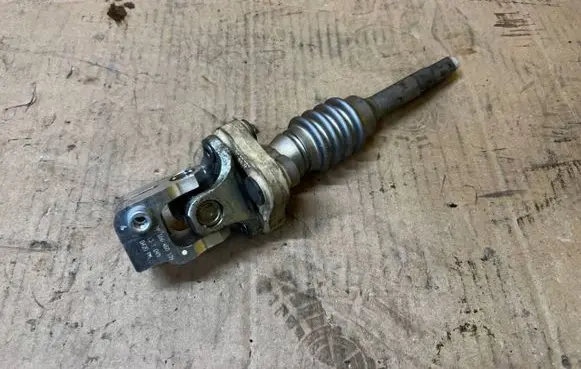 Mercedes-Benz GL X166 Steering column universal joint A1664620046