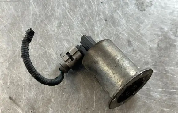 KIA Rio EGR valve 284102A320