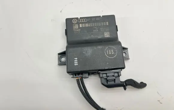 Audi Q7 4L Gateway control module 4F0907468F