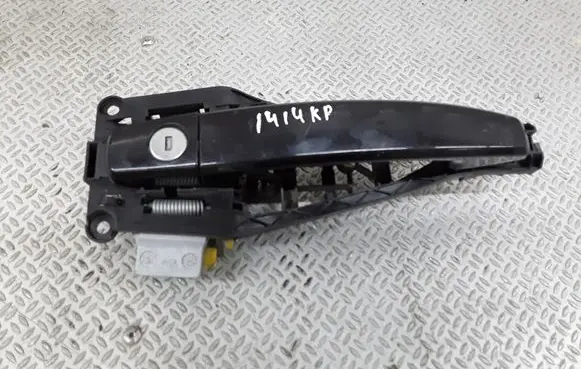 Opel Astra H Front door exterior handle