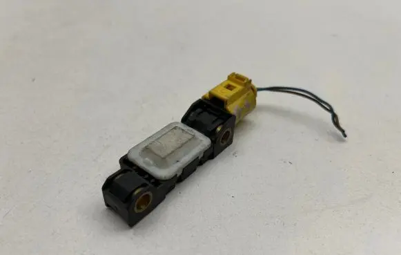 Audi A3 S3 8P Airbag deployment crash/impact sensor 4B0959643E