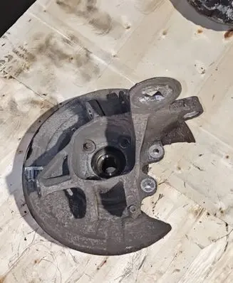 BMW 5 F10 F11 Rear wheel hub 6796099 L0201 A1S17M0