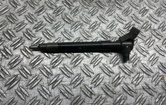 Mazda CX-5 Fuel injector