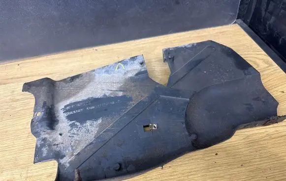 Opel Vivaro Engine splash shield/under tray 91169272