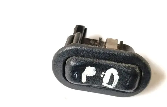 Opel Zafira A Electric window control switch 90561388