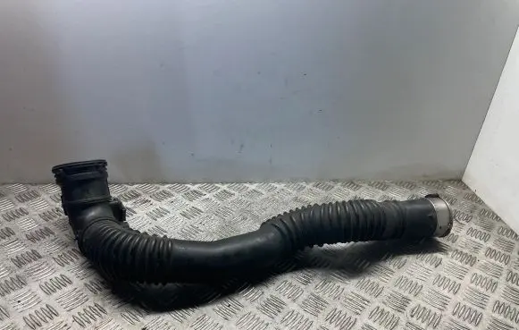 BMW 5 F10 F11 Intercooler hose/pipe 7612091