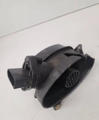 BMW 5 E39 Mass air flow meter 0928400468 7787076