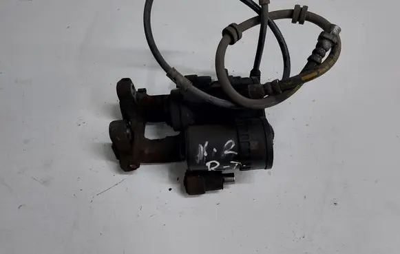 BMW 2 F46 Rear brake caliper 6883036
