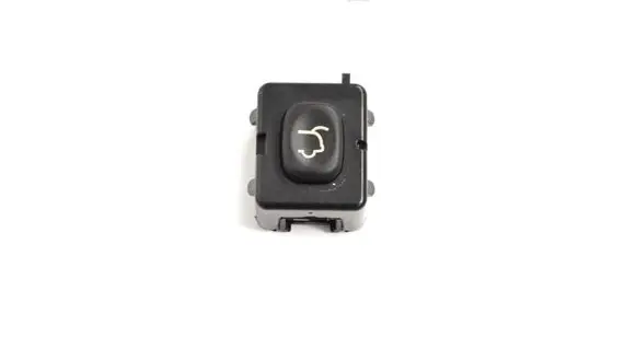 Volkswagen PASSAT B6 Tailgate/boot open switch button P04602751AA
