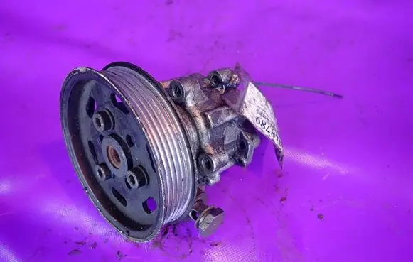 Audi A4 S4 B6 8E 8H Power steering pump 91128