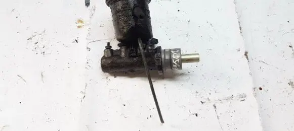 Master brake cylinder