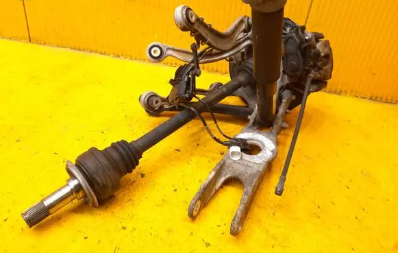 Mercedes-Benz E W213 Rear wheel hub spindle/knuckle A2133207301
