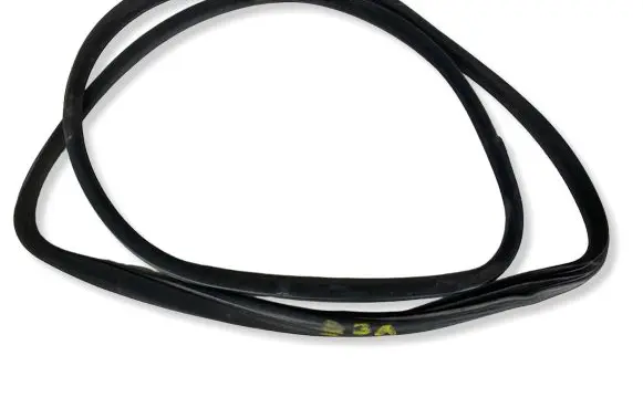 Volvo XC70 Rear door rubber seal (on body) 
