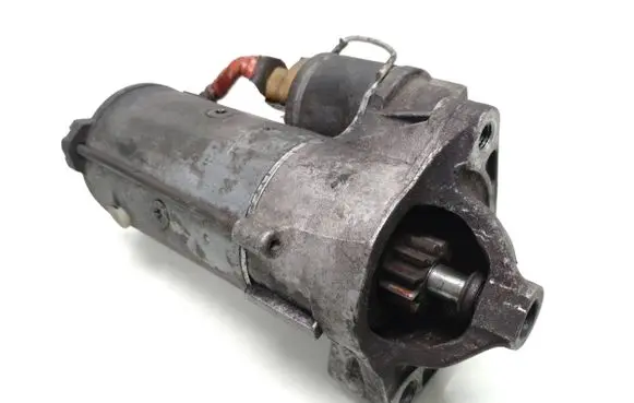 Opel Vivaro Starter motor 3110067J00000