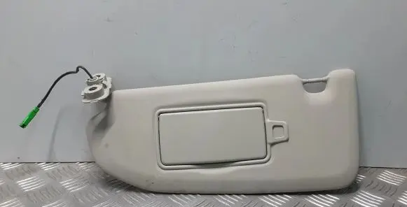 Volvo XC40 Sun visor