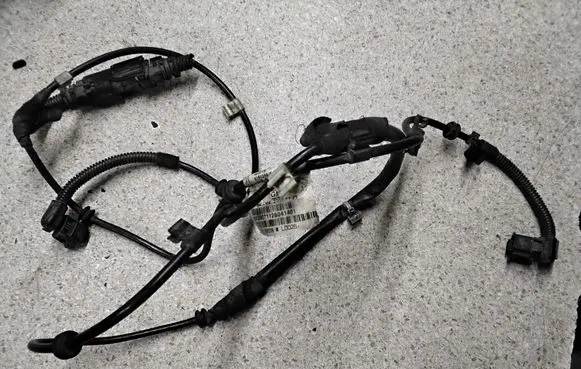 Opel Astra H Rear ABS sensor wiring 13198938