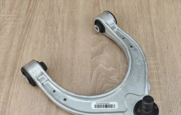 BMW 8 G16 Front upper control arm/wishbone 6885802