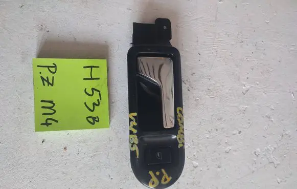 Volkswagen PASSAT B5 Front door interior handle 3B1837114
