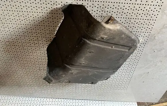 Engine splash shield/under tray