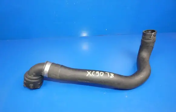 Volvo XC90 Engine coolant pipe/hose 31439753