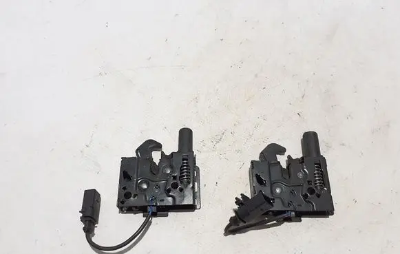 Audi A4 S4 B9 Engine bonnet (hood) release handle 8W0823509B
