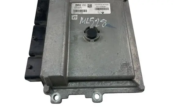 Renault Clio IV Engine control unit/module 237102706R 237102928R