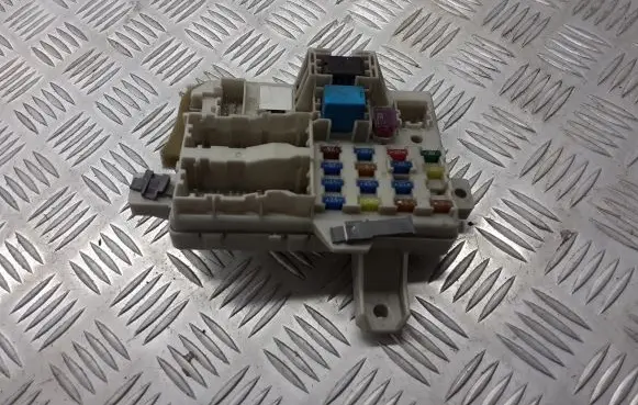 Mazda 6 Fuse box cover BRAK