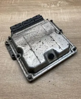 Renault Espace III Engine control unit/module ECU 7700104407 0281001999