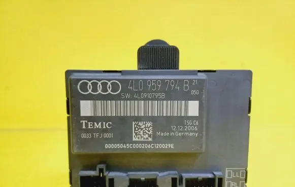 Audi Q7 4L Door control unit/module 4L0959794B 4L0910795B