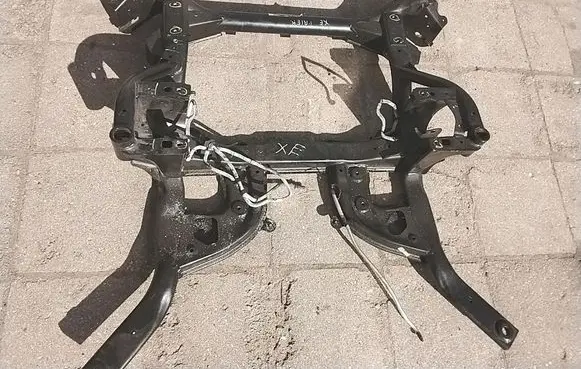 Jaguar XE Front subframe GX735C145AC