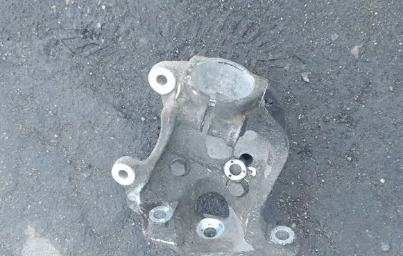 BMW 5 E60 E61 Front wheel hub spindle knuckle