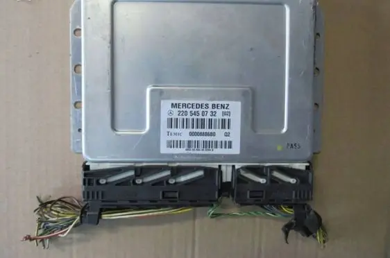 Mercedes-Benz S W220 Suspension control unit/module A2205450732