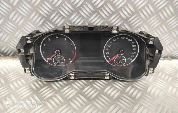 Volkswagen Polo VI Speedometer (instrument cluster) 2G0920740F