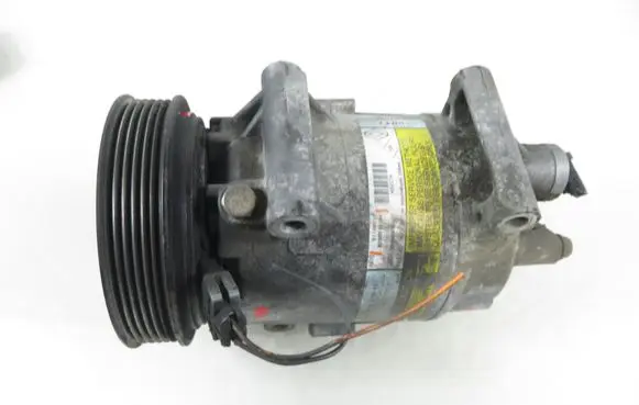 Renault Megane II Air conditioning (A/C) compressor (pump) 8200316164