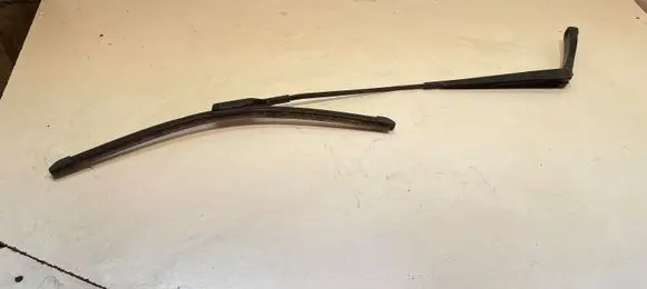 Audi Q5 SQ5 Front wiper blade arm