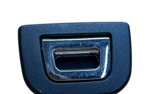 BMW 5 F10 F11 Tie down hook / loop 7193695