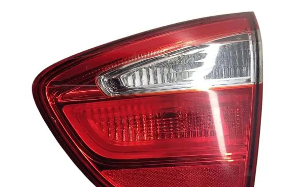 KIA Rio Tailgate rear/tail lights 924041W2