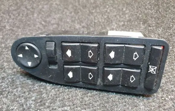 BMW 5 E39 Electric window control switch 8368966 168121
