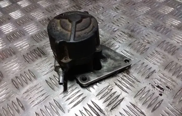 Peugeot 206 Vacuum pump