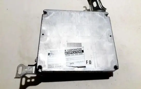 Toyota Corolla Verso AR10 Engine control unit/module 30f10700 1758009440