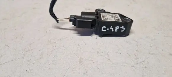 Land Rover Discovery 3 - LR3 Airbag deployment crash/impact sensor YDB500141 FH2Z14A686BA 00009400A6