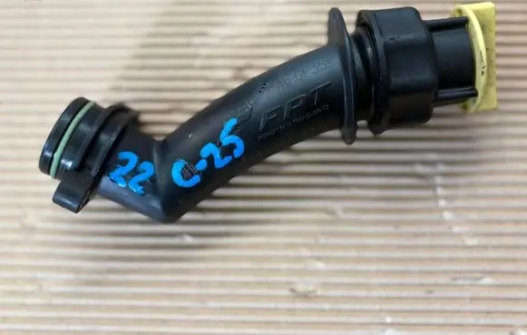 Iveco Daily 6th gen Oil fill pipe 5802797869
