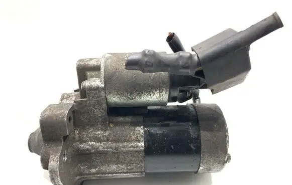 Nissan Qashqai Starter motor 8200584675B