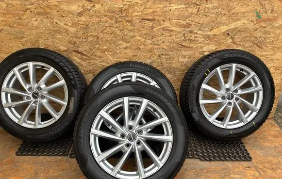 Volkswagen Golf VII R18 alloy rim