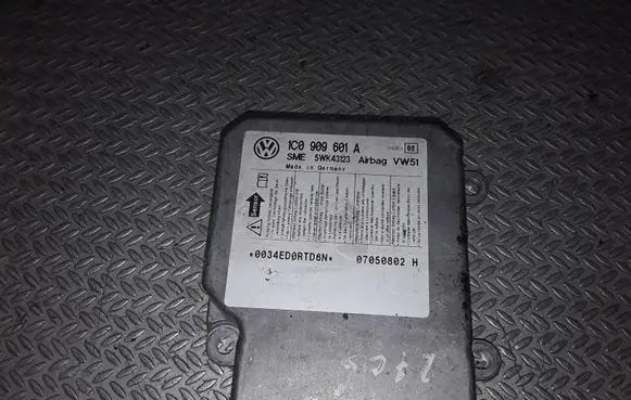 Skoda Fabia Mk1 (6Y) Airbag control unit/module 1C0909601A